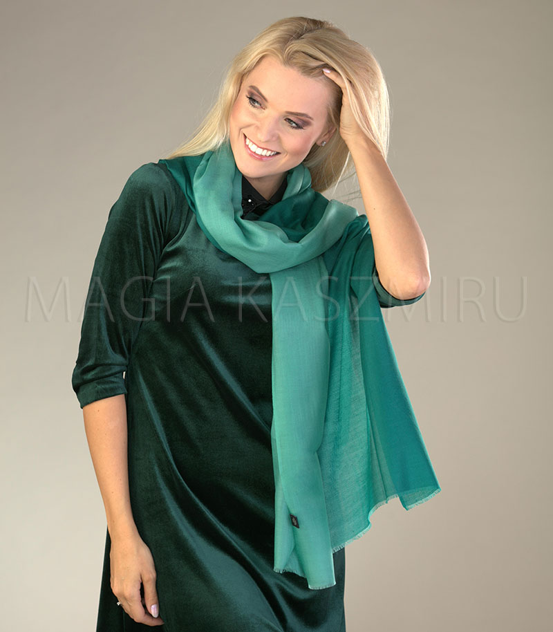 szal kaszmirowy zielony cieniowany