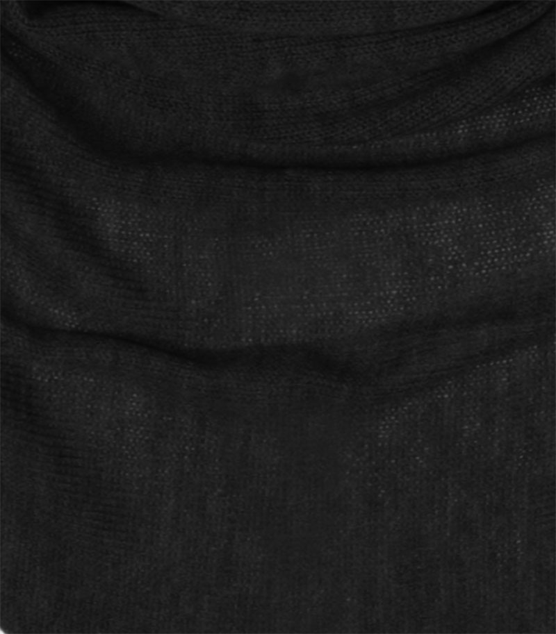 chusta welniana w kolorze czarnym