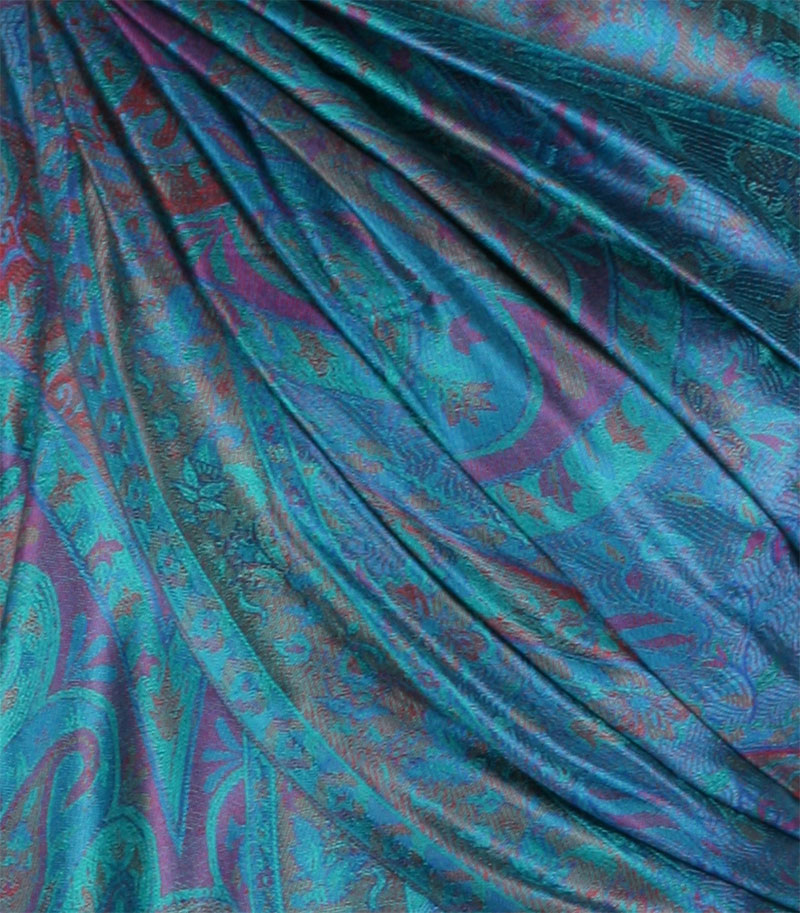 szal-jedwabny-ze-wzorem-jamawar-w-kolorze-morskim