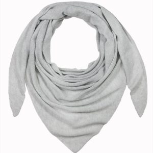 alt="Elegancka chusta kaszmirowa damska szara 100% kaszmir, trójkątna 130x130x200, bez frędzli, na ramiona do płaszcza i sukienki"