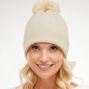 czapka-kaszmirowa-w-kolorze-ecru