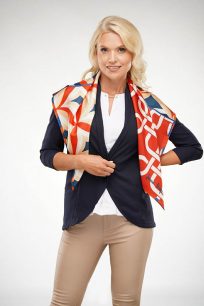 apaszka-jedwabna-w-kolorze-czerwonym