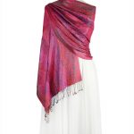 szal-jedwabny-w-kolorze-rozowym-wieczorowy