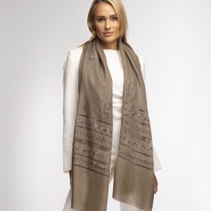 Elegancki beżowy wyszywany szal kaszmirowy 70x200cm, oryginalna paszmina i niepowtarzalny wzór.
