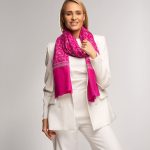 Elegancki szal kaszmirowy 100%pashmina, wyszywany ręcznie w kolorze fuksji