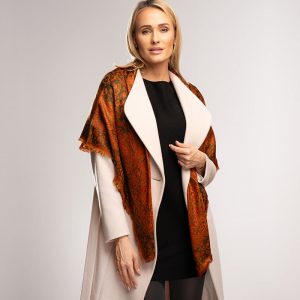 Jedwabna chusta damska miedziana, elegancki wzór jamawar, duży rozmiar 140x140cm.