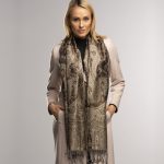 Elegancki szal szalik jedwabny beżowy- wzór jamawar, 70x200cm| Najwyższej jakości produkty z jedwabiu naturalnego.