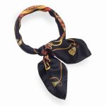 Elegancka mała apaszka gawroszka 65x65 czarna.