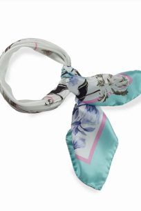 Elegancka apaszka jedwabna mała 65x65 gawroszka kremowa włoska.