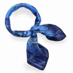 Elegancka mała apaszka jedwabna gawroszka 65x65 Marina D'Este.