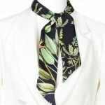 czarny szalik włoski jedwabny twilly 6x105 do stylizacji biznesowych i eleganckich.