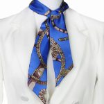 Szalik jedwabny twilly apaszka jedwabna w kolorze niebieskim z eleganckim wzorem 6x105