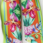 zielony szalik włoski jedwabny twilly 6x105 do stylizacji biznesowych i eleganckich z kwiatowym wzorem