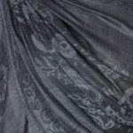 Delikatny szal wełniany z wełny merynosa z eleganckim kwiatowym wzorem 70x200 do sukienki lub płaszcza