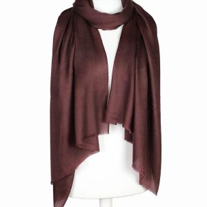 Brązowy szal wełniany damski z wełny merino jenokolorowy delikatny 70x200