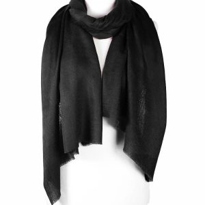 Stylowy szal z wełny merino czarny ze wzorem żakardowym 70x200 do sukienki