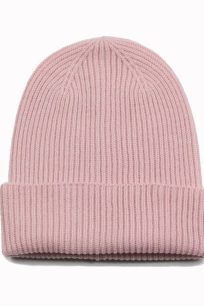 alt="Różowa czapka z kaszmiru unisex prązki puszysta, ciepła"