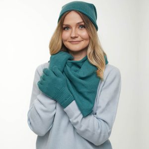 alt="Chusta kaszmirowa morska-ciepła i delikatna"