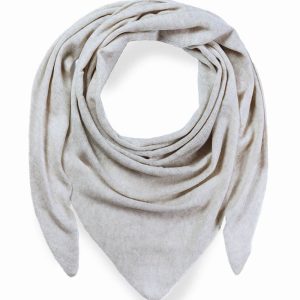 alt="Luksusowa chusta kaszmirowa damska puszysta , kolor cappuccino 100% kaszmir, trójkątna 130x130x200, bez frędzli, do płaszcza zimowa"