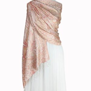 alt="Jedwabny szal damski łososiowy z jedwabiu naturalnego 70x200 na ramiona wzór paisley"