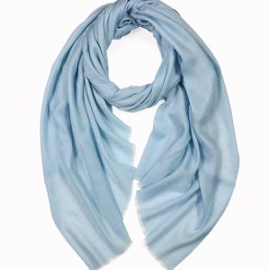 alt="Szal wełniany gołębi wełna merino miekka i delikatna do płaszcza jesiennego 70x200"