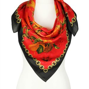alt="Stylowa chusta jedwabna czerwona z eleganckim kwiatowym wzorem 100x100"