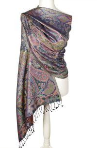 alt="Elegancki szal z jedwabiu z wzorem orientalnym 70x200"