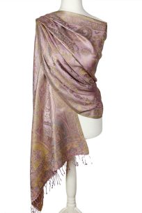 alt="Jedwabny szal liliowy z wzorem orientalnym delikatny 70x200"