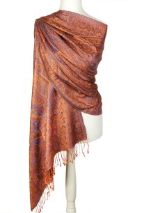 alt="Miedziany jedwabny szal z wzorem orientalnym elegancki 70x200"