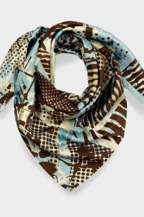 alt="Apaszka jedwabna 90x90 Laura Biagiotti beżowo-brązowa geometryczny print"