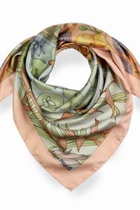 alt="Stylowa apaszka włoska premium łososiowa Laura Biagiotti 90x90"