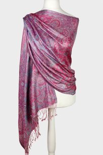 alt="Różowy szal jedwabny paisley elegancki 70x200"