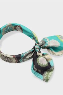 alt="Mała apaszka jedwabna 65x65 turkusowo brązowa kwiatowa elegancka"