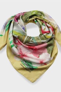 alt="luksusowa apaszka jedwabna 90x90 w kwiaty tropikalne lekka elegancka idealna do stylizacji"