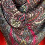 Czerwona chusta wełniana damska 140x140 cm paisley