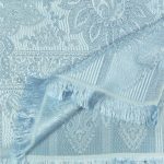 Błękitny szal z naturalnego jedwabiu – paisley na ramiona 70x200