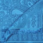 Niebieski jedwabny szal 70x200 z ornamentem paisley Jamawar – 100% jedwab