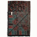 Czarny szal damski z wełny merino i jedwabiu 70x200 w orientalny kwiatowy wzór
