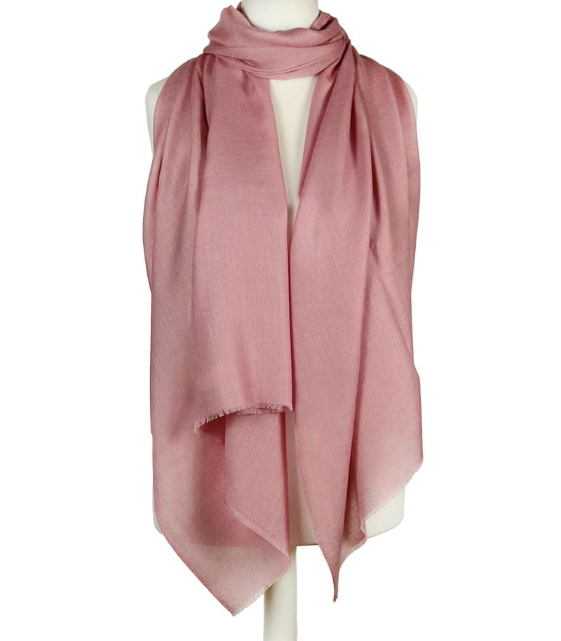 Szal wełniany do sukienki Dusty Pink – merino premium z naturalnym jedwabiem 70x200 cm