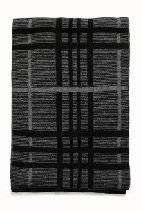 Elegancki szalik męski z kaszmiru w czarno-szarą kratę na zimę