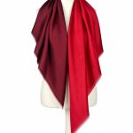 Elegancka bordowa chusta kaszmirowa z jedwabiem cieniowana 110 × 110 cm