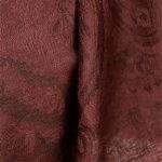 Czekoladowy szal kaszmirowy damski z orientalnym ornamentem paisley