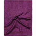 Elegancki fioletowy szal kaszmirowy na ramiona ze 100% kaszmiru z wzorem paisley