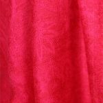 Stylowy fuksjowy szal kaszmirowy damski 70 × 200 cm z orientalnym wzorem