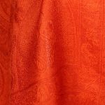 Wzorzysty miedziany szal z kaszmiru z ornamentem paisley